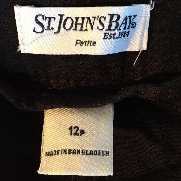 St John's Bay Size 12 Petite Black Denim Capris - Picture 6 of 7